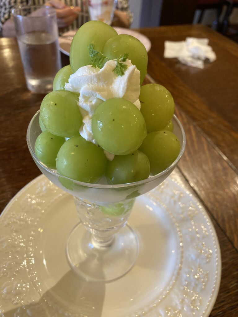 シャインマスカットパフェ